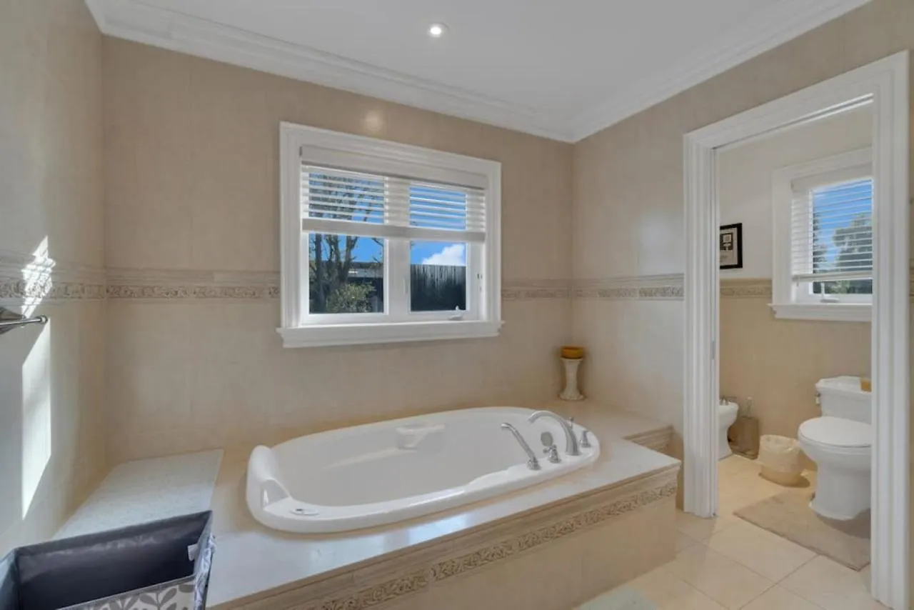 Luxury 4Br - Pool Table - 10 Min To Yorkdale Mall Τορόντο