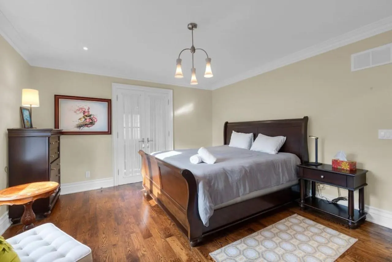 Luxury 4Br - Pool Table - 10 Min To Yorkdale Mall Τορόντο 0*,  Καναδάς