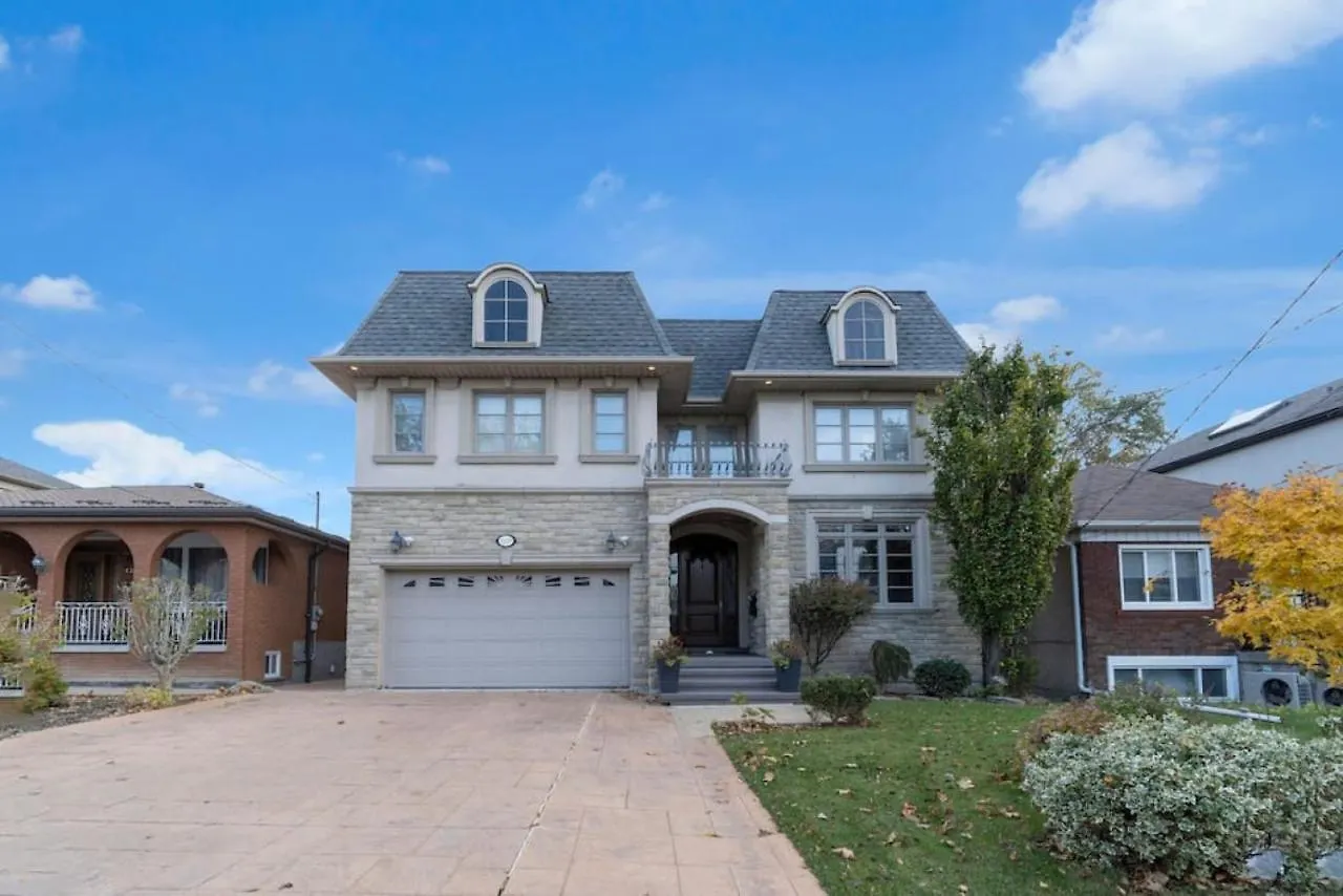 Luxury 4Br - Pool Table - 10 Min To Yorkdale Mall Toronto Canada