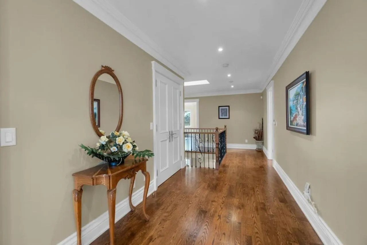 Luxury 4Br - Pool Table - 10 Min To Yorkdale Mall Toronto Holiday home