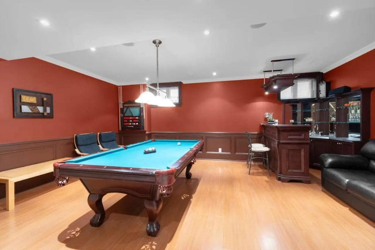 Luxury 4Br - Pool Table - 10 Min To Yorkdale Mall Toronto 0*,  Canada