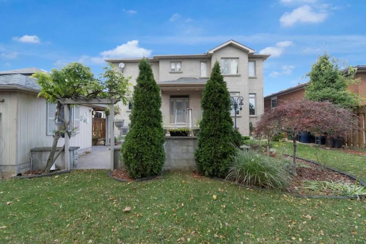 Luxury 4Br - Pool Table - 10 Min To Yorkdale Mall Toronto Canada